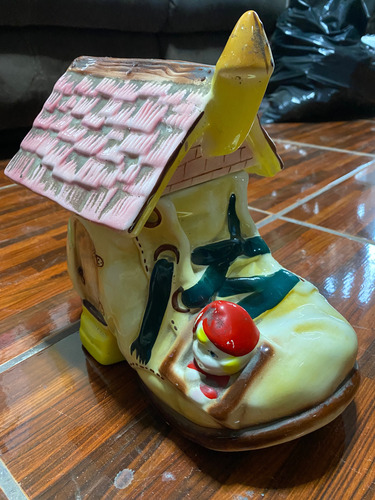 Galletero De Cerámica En Forma De Bota (Usado)