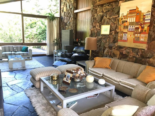 Imagen 8 de 14 de Oportunidad Casa Alquiler 5 Dormitorios 4 Baños,cochera, Wifi Alarma,pileta,quincho,jardin.a Dos Cuadras Del Mar, Disponible Solo La Segunda Quincena De Enero 2023 Uubicación Unica (mínimo Una Semana)