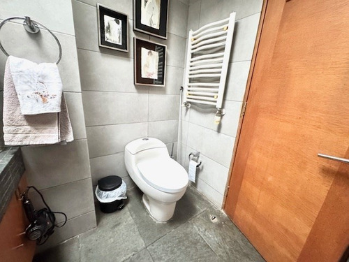 Casa En Venta De 4 Dorm. En Vitacura