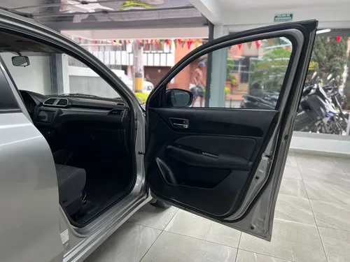 Suzuki Swift Dziere Mt 2023