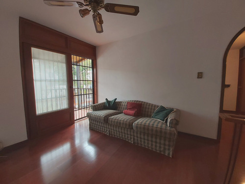Imagen 25 de 27 de Venta Casa 500mt2 4h+est+serv /5b+serv /4p El Cafetal