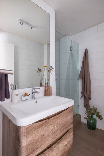Impecable Casa Remodelada Pareada (almendros)