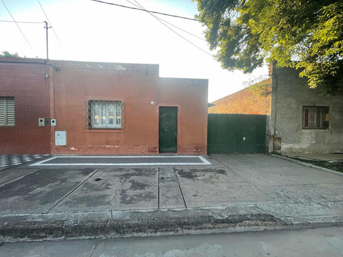 Vendo Casa Habitable A Refaccionar