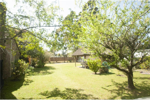 Casa En Parque Del Plata, 2 Dorm. Con Opción 3