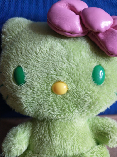 Hello Kitty Verde Moño Rosa Bootleg (Usado)