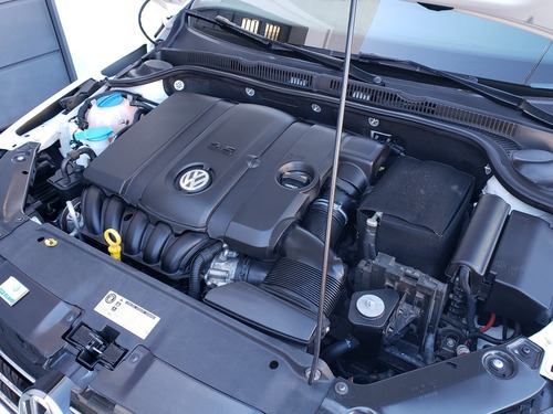 Volkswagen Vento 2.5 Advance Plus 170cv Tiptronic 2015