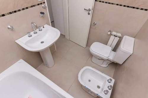 Imagen 11 de 13 de Venta Moderno Departamento 2 D Con Cochera