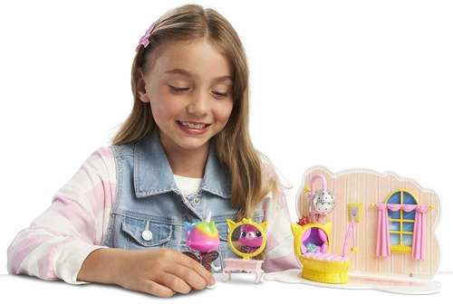 Playset Dormitorio De Felicity Mariposa Unicornio Gatita