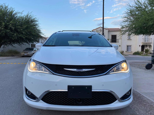 Imagen 3 de 15 de Chrysler Pacifica Limited Plus