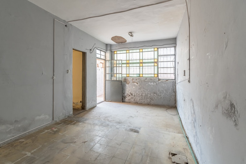 En Venta. Ph 2 Ambientes. A Reciclar. Terraza Propia.