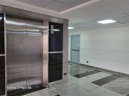 Imagen 19 de 21 de Oficina En Arriendo En Providencia