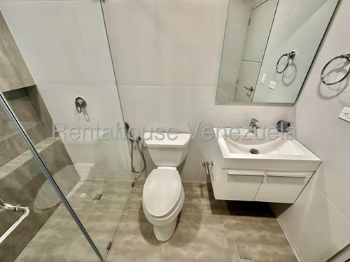 Lujoso Apartamento En Venta En Lomas De Las Mercedes Iq25-10286
