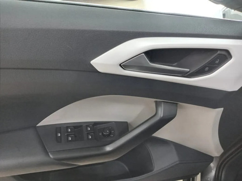 Imagen 8 de 25 de Volkswagen T Cross Highline At