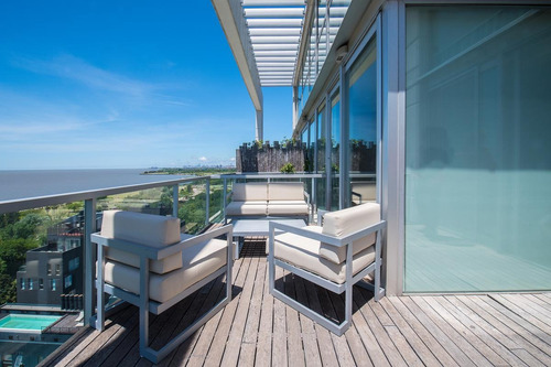 Exclusivo Penthouse Con Terraza Con Vista Al Rio En Venta En El Complejo Horizons