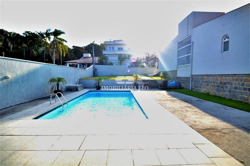 Imagem 13 de 30 de Casa De 500 M² De Área Construída Com Vista E Acesso Exclusivo Para O Mar! - 4647