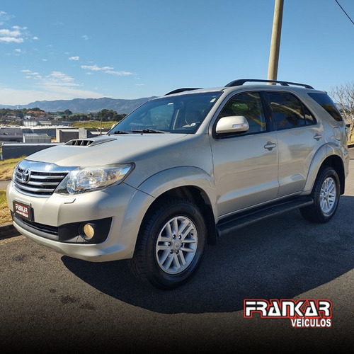Toyota Hilux SW4 3.0 SRV 4X4 16V TURBO INTERCOOLER DIESEL 4P AUTOMÁTICO