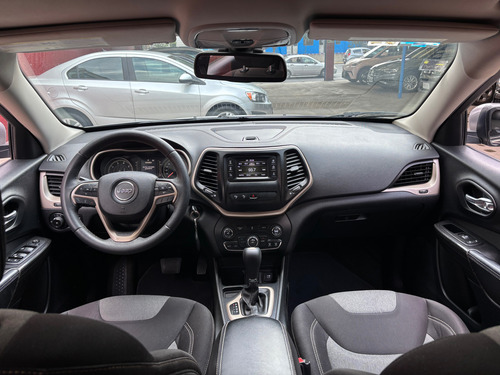 Jeep Cherokee Latitude 4x2 Queroseno Cherokee Latitude 4x 2