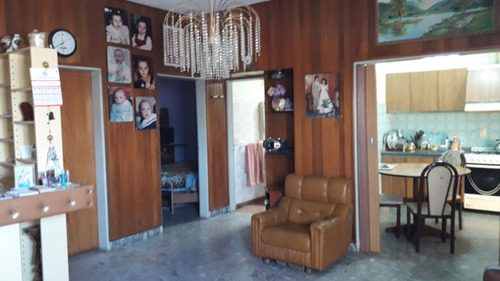 Imagen 2 de 14 de Barbaro Vende Galpón Con Vivienda En Billinghurst A Metros D