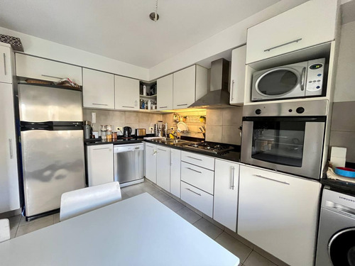 Venta - Departamento De Tres Dormitorios Con Balcón Y Cochera En Centro Río, Rosario