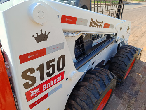 Mini-carregadeira Bobcat S150