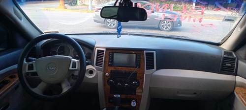 Jeep Grand Cherokee Limited V8 Power Tech 4x2 At