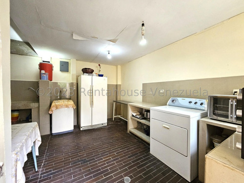 Rosa Rodríguez Vende Casa En Colinas De Santa Rosa, Barquisimeto 25-5559