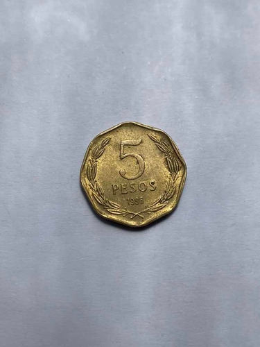 Moneda De Latón De 5 Pesos Chileno Del Año 1996