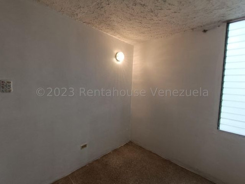 Imagen 15 de 22 de Apartamento En Venta Urb San Jacinto, Maracay 23-18584 Hc