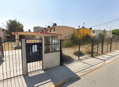 Casa En Venta, Recuperación Bancaria, Col. Portal Ojo De Agua, Tecamac, Estado De Mexico. Laab2