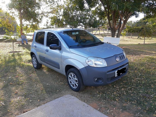 Fiat Uno Vivace 1.0 8v (flex) 4p