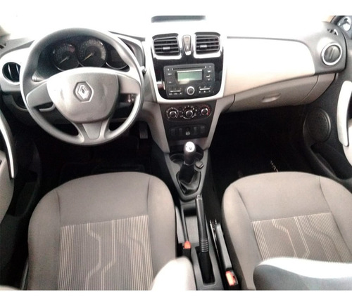 Renault Logan Expression Hi-flex 1.6 2016