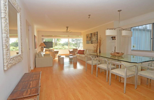 Departamento - Playa Mansa