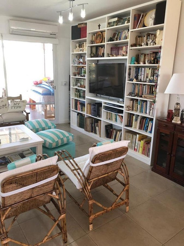 Imagen 1 de 22 de Venta Casa 4 Amb. En Lote Interno. Barrio San Francisco. Villanueva
