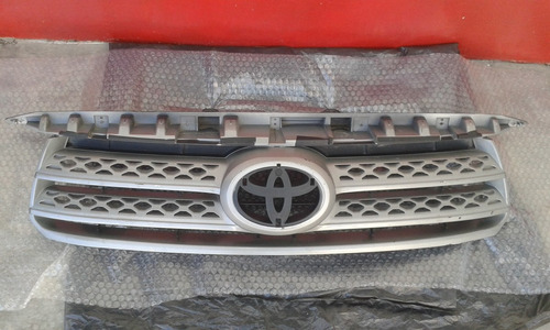 Parrilla Toyota Fortuner 2009 Al 2011