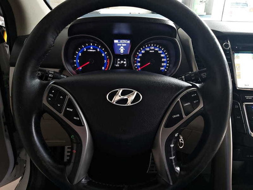 Imagem 9 de 15 de Hyundai I30 _4p_ 2015