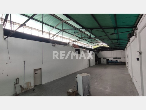 Imagen 5 de 13 de Calle Carabobo, Galpon En Venta