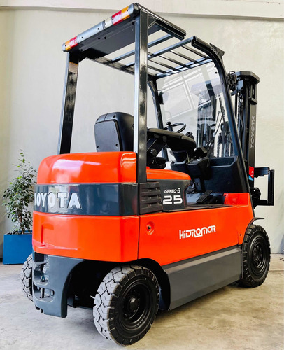 Autoelevador Toyota Electrico 2.5tn Triple Desplazador