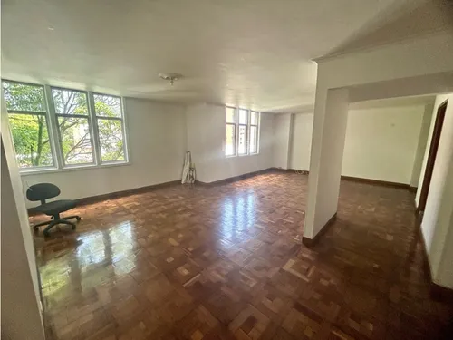 Sé Vende Apartamento Duplex En Laureles Excelente Para Reformar
