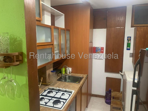 Venta De Comodo Apartamento En Santa Monica Jg