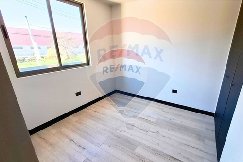 Casa En Arriendo, Sin Uso