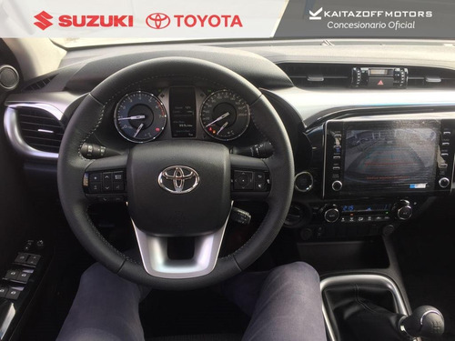 Imagen 8 de 15 de Toyota Hilux Srv 4x2 2022 0km