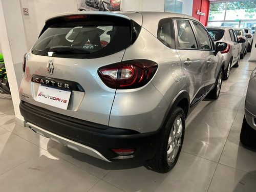 Imagen 24 de 25 de Renault Captur Zen 2.0 Mt 2018