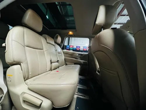 Nissan Pathfinder Exclusive