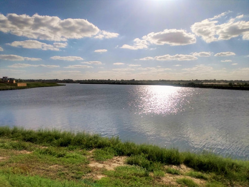 Imagen 3 de 6 de Venta Lote Al Lago Central En Puertos/costas Escobar Oportunidad