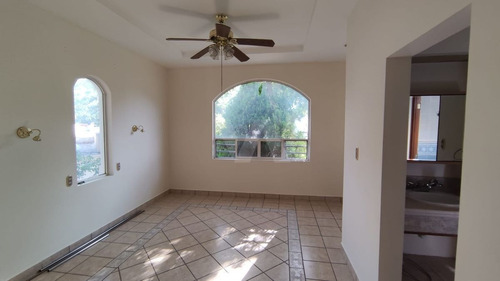 Imagen 17 de 30 de Casa Con 3 Habitaciones Con Baño Y Cuarto De Serv. En San Al
