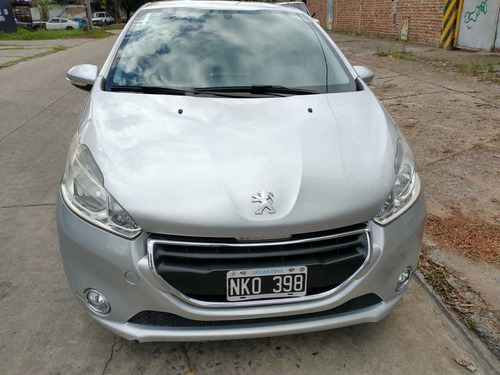 Peugeot 208 1.5 Allure Touchscreen 2014
