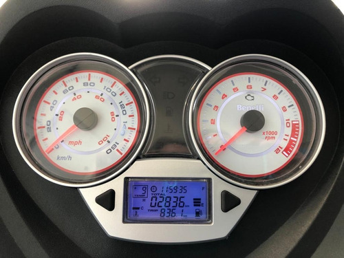 Imagen 4 de 10 de Benelli Zafferano 250 2021