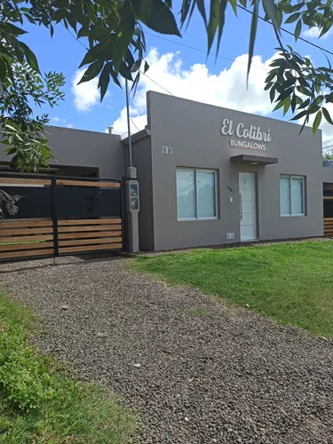 Alojamiento Turístico El Colibri Bungalows Para 4 Personas.
