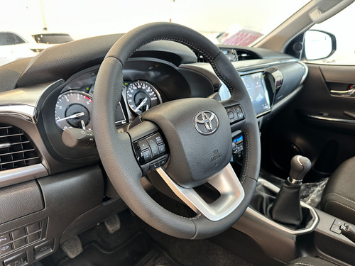 Toyota Hilux Pick-up 2.8 Cd Srv 204cv 4x4