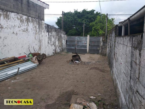 Imagem 4 de 12 de Casa Com 01 Dormitório Para Venda No Bairro Vila Tupi Em Praia Grande/sp. - Ca3643